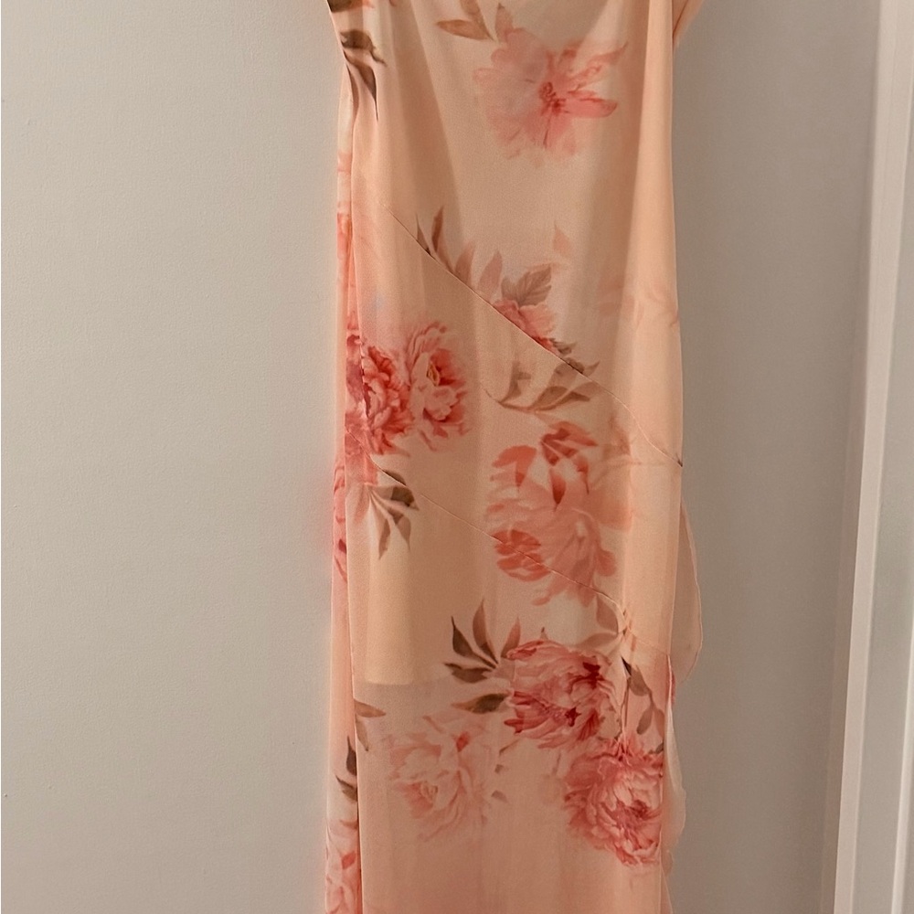Streetwear Society Asymmetrical Peach Floral Dress